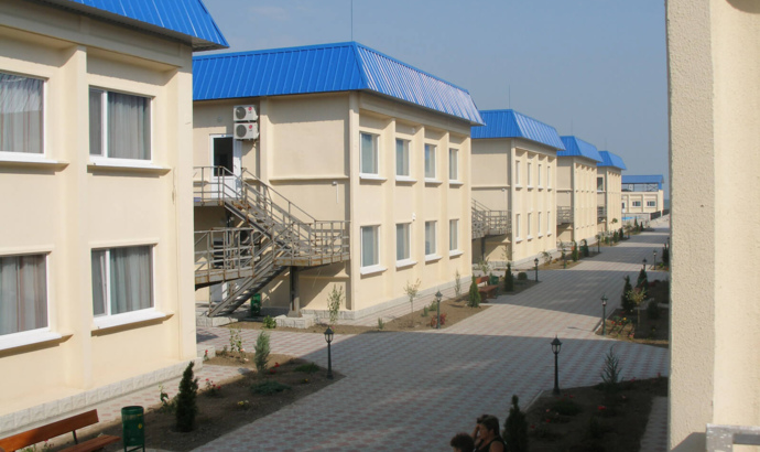 Житлові і громадські будівлі